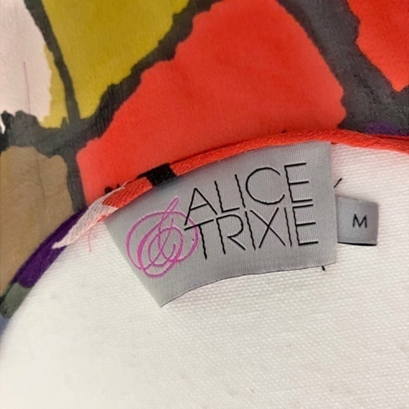 Alice‎ & Trixie 100% Silk Colorful Abstract Tunic - Picture 5 of 8